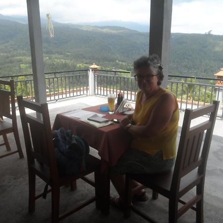 One Homestay And Warung มุนดุก ภายนอก รูปภาพ