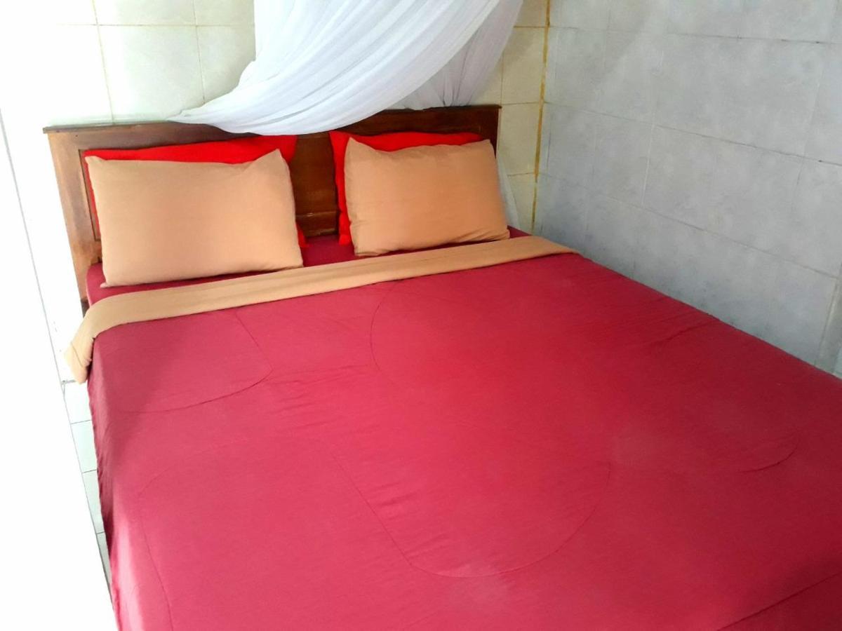 One Homestay And Warung มุนดุก ภายนอก รูปภาพ