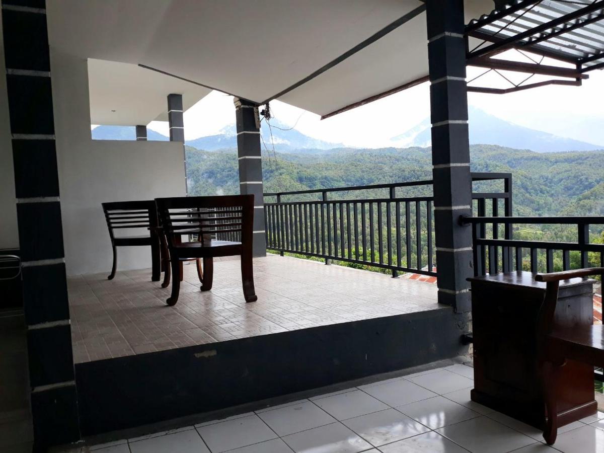 One Homestay And Warung มุนดุก ภายนอก รูปภาพ