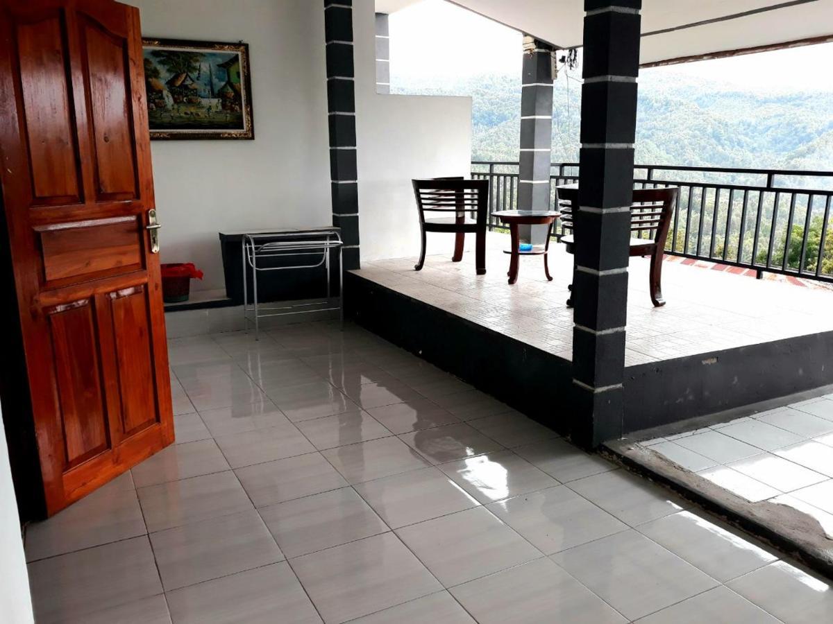 One Homestay And Warung มุนดุก ภายนอก รูปภาพ