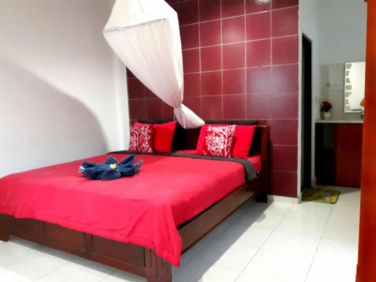 One Homestay And Warung มุนดุก ภายนอก รูปภาพ