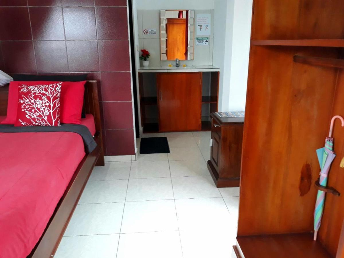 One Homestay And Warung มุนดุก ภายนอก รูปภาพ