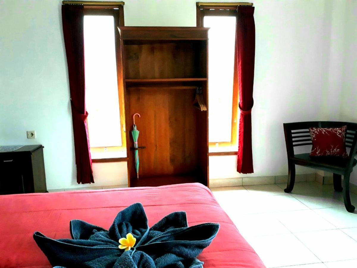 One Homestay And Warung มุนดุก ภายนอก รูปภาพ