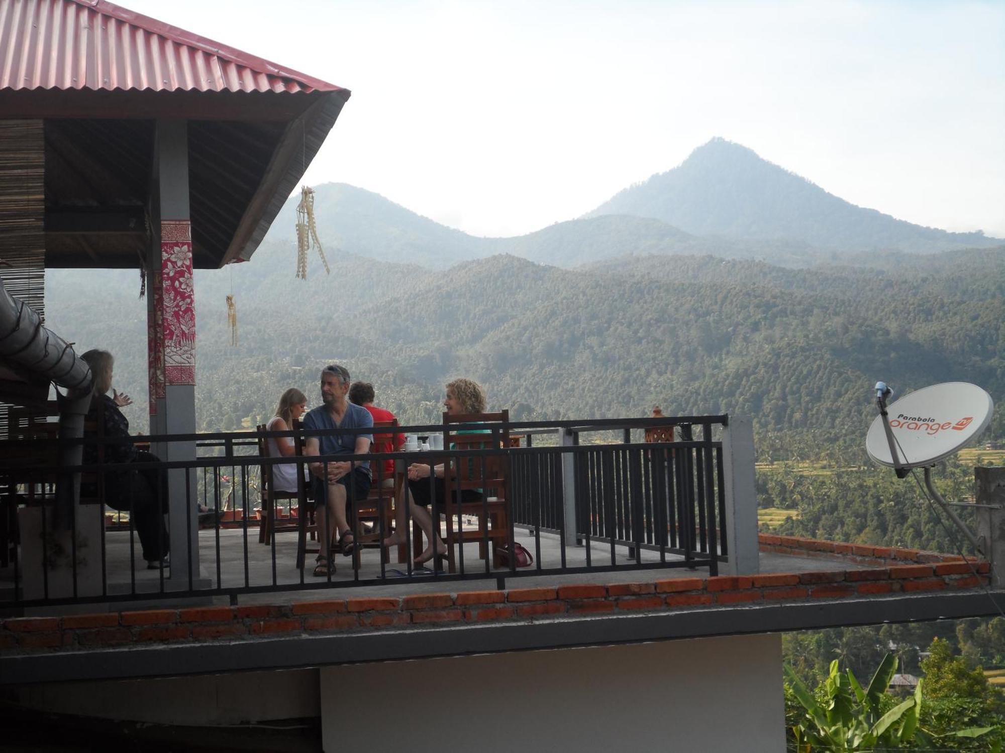 One Homestay And Warung มุนดุก ภายนอก รูปภาพ