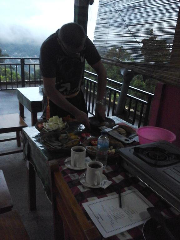 One Homestay And Warung มุนดุก ภายนอก รูปภาพ