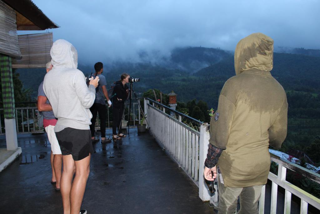 One Homestay And Warung มุนดุก ภายนอก รูปภาพ