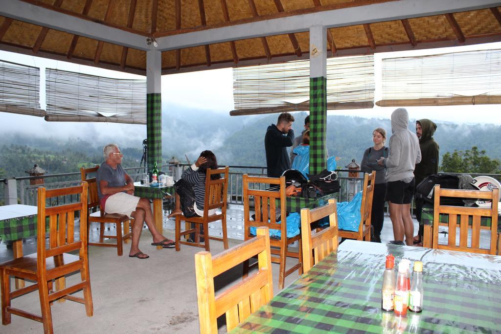 One Homestay And Warung มุนดุก ภายนอก รูปภาพ