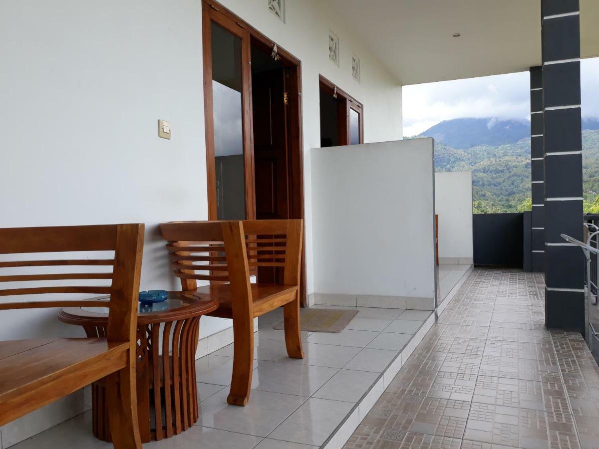 One Homestay And Warung มุนดุก ภายนอก รูปภาพ