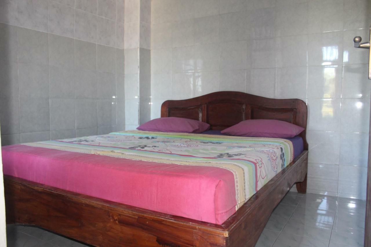 One Homestay And Warung มุนดุก ภายนอก รูปภาพ
