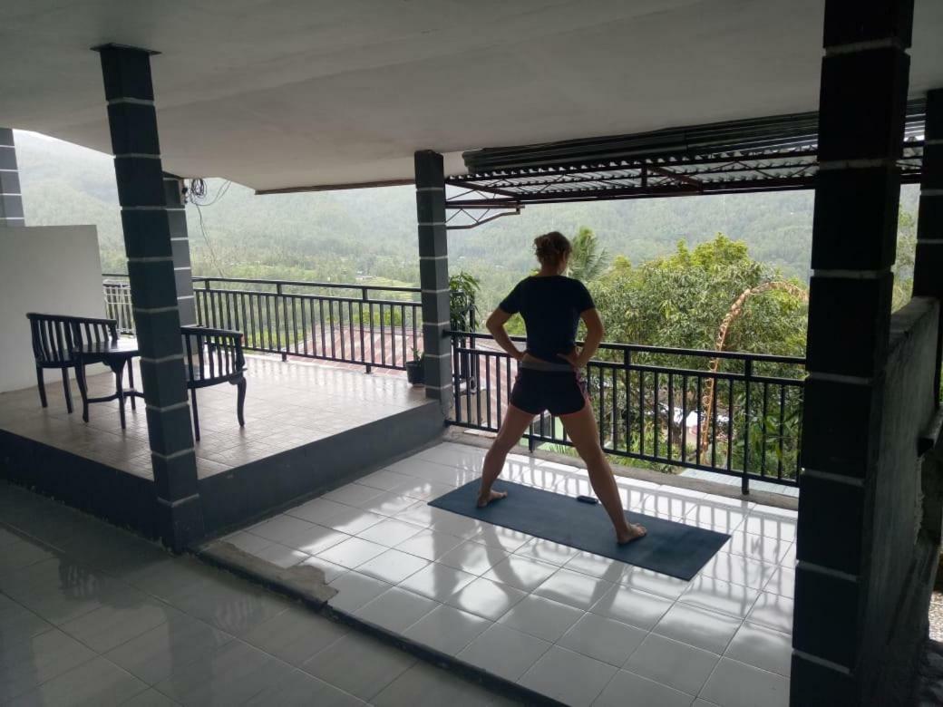 One Homestay And Warung มุนดุก ภายนอก รูปภาพ