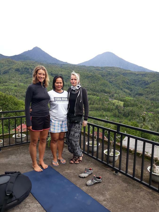 One Homestay And Warung มุนดุก ภายนอก รูปภาพ