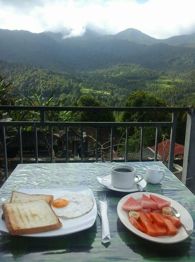 One Homestay And Warung มุนดุก ภายนอก รูปภาพ