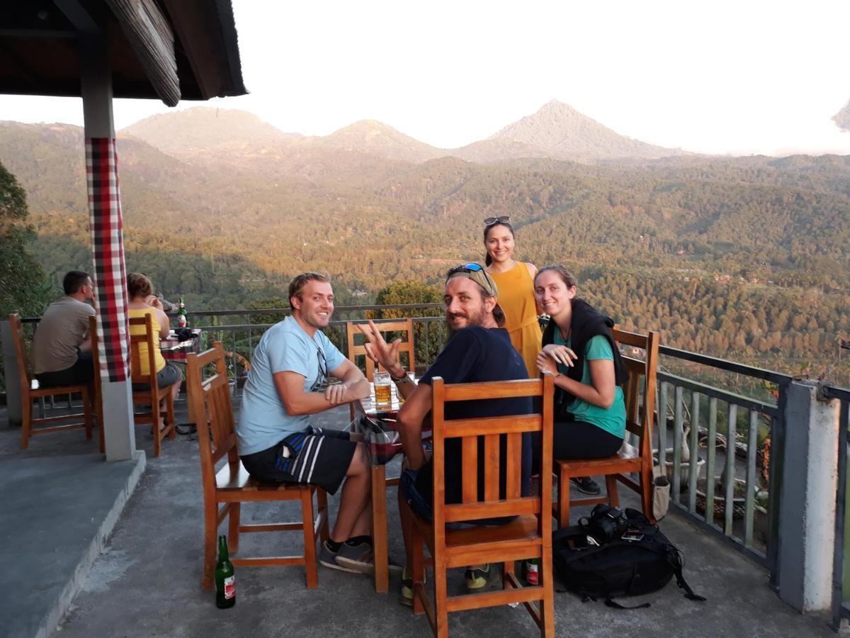 One Homestay And Warung มุนดุก ภายนอก รูปภาพ